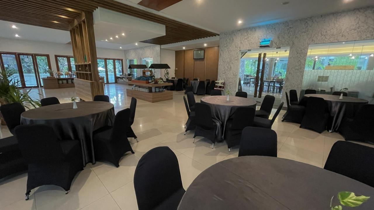 Lpp Garden Hotel Maguwo Extérieur photo