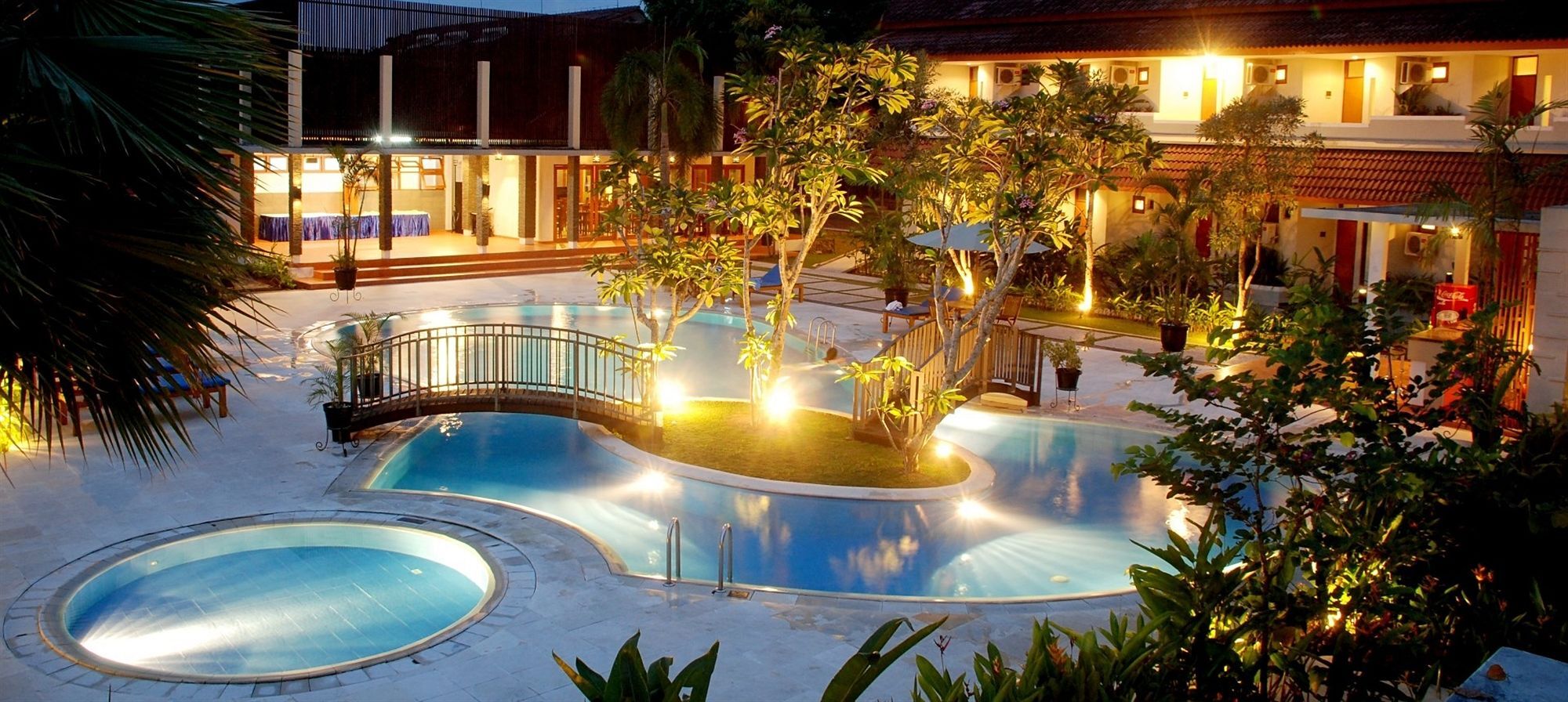 Lpp Garden Hotel Maguwo Extérieur photo
